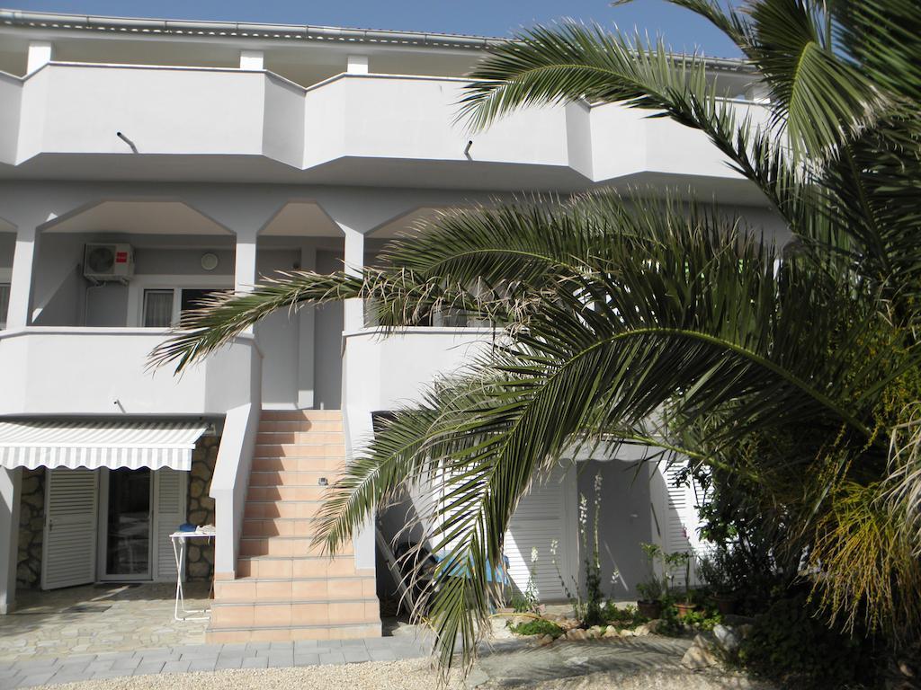 Apartments Babic Novalja Quarto foto